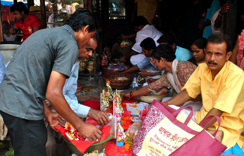 Bengal celebrates New Year with puja