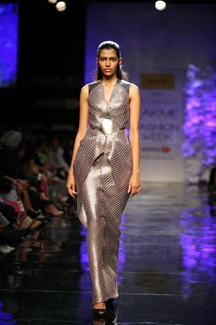 Sushmita Sen walks ramp in Lakme Week