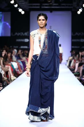 Konkona Sen Sharma walks the ramp at Lakme Fashion Week