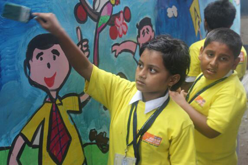 'Art for Nutrition' brought alive with Kolkata trams 