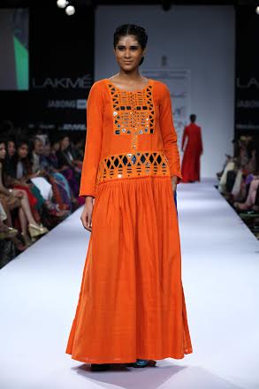 Sonal Singh Chauhan walks ramp at LFW