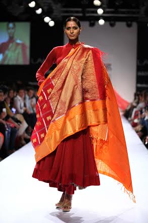 Designer Gaurang showcases collection at LFW