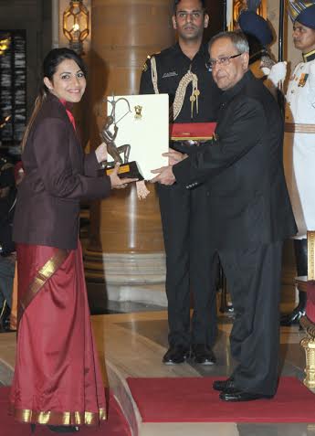 President confers National Sports Awards 