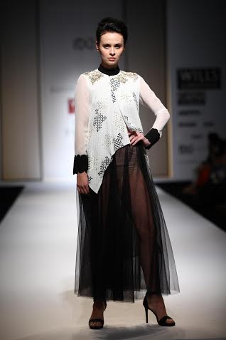 Kavita Bhartia showcases her collection at  WLIFW 