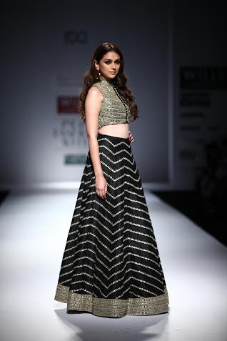 Actress Aditi Rao walks for Payal Singhal at WLIFW