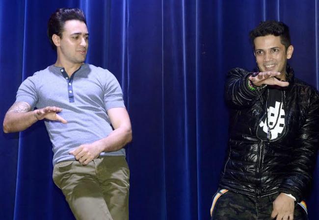 Imran Khan attends Mumbai college fest