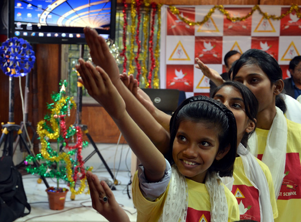 West Bengal school dedicates Christmas Carnival to WWI soldiers 