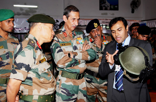 Army hosts technical symposium in Kashmir