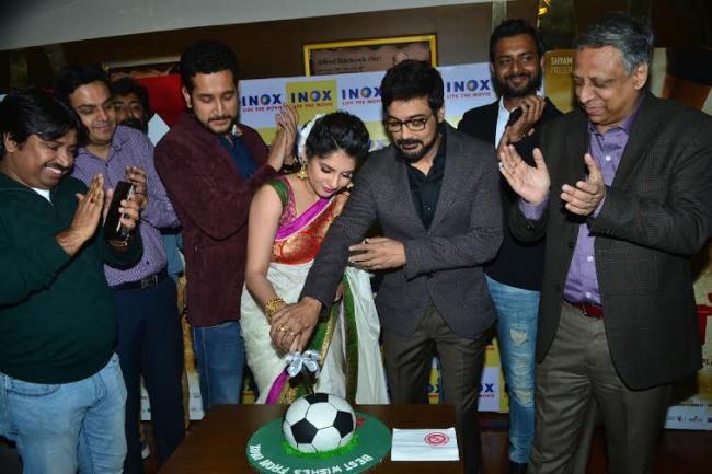 Stars glam up Tolly film Lorai premiere