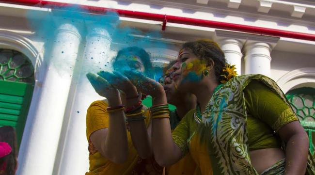 Kolkata: RBU celebrates Basanta Utsav 