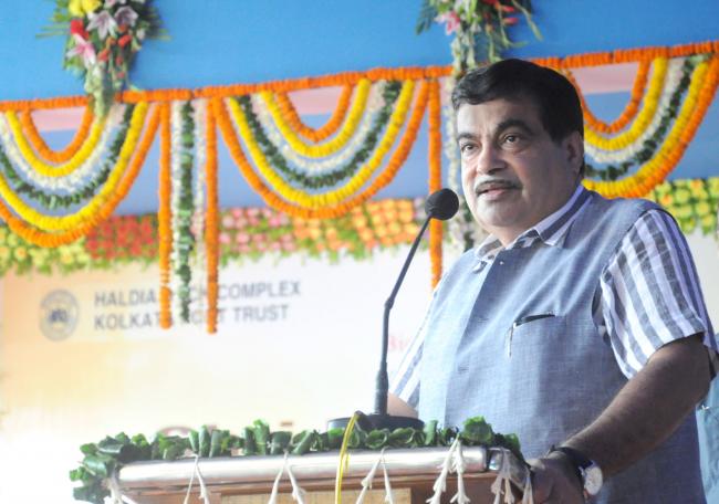 Nitin Gadkari addressing at the inauguration of the Bio-diesel Dispensing Unit, at Haldia Dock Complex