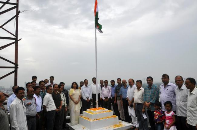 West Bengal Circle Chief Postmaster General Arundhaty Ghosh hoists flag on I-Day