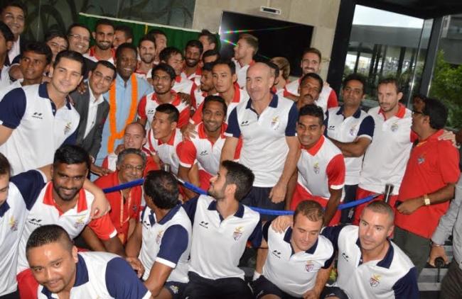 Pele shares moments with ATK players