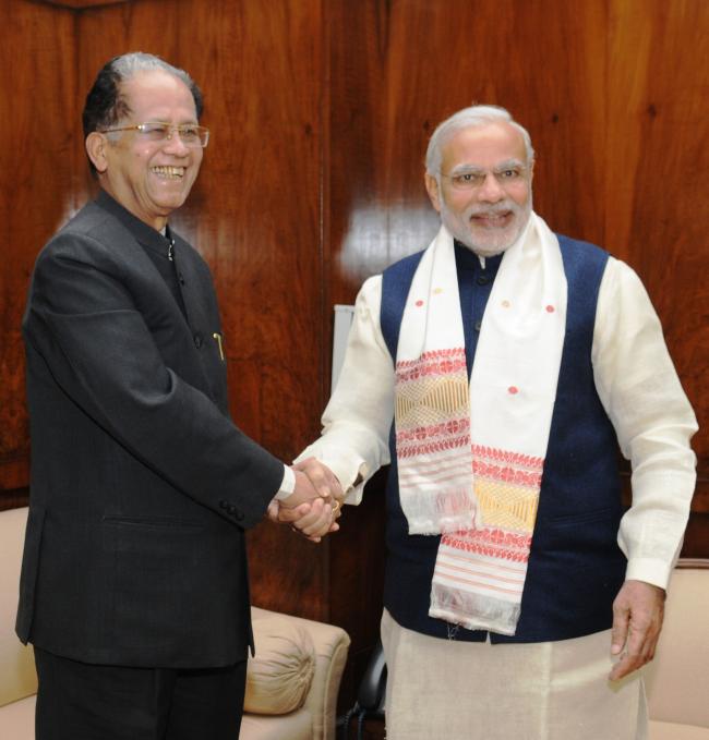 Tarun Gogoi calls on the Prime Minister