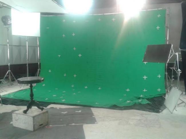 Stars have fun while shooting for Piku poster