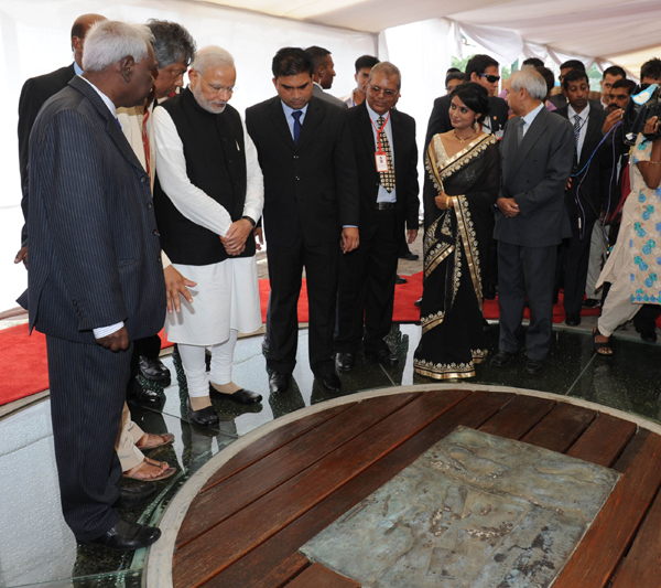 Modi addressing the National Assembly of Mauritius