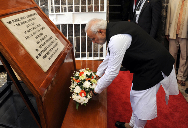 Modi addressing the National Assembly of Mauritius
