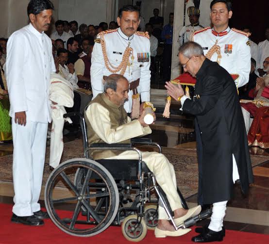 President confers Bharat Ratna, Padma Awards 