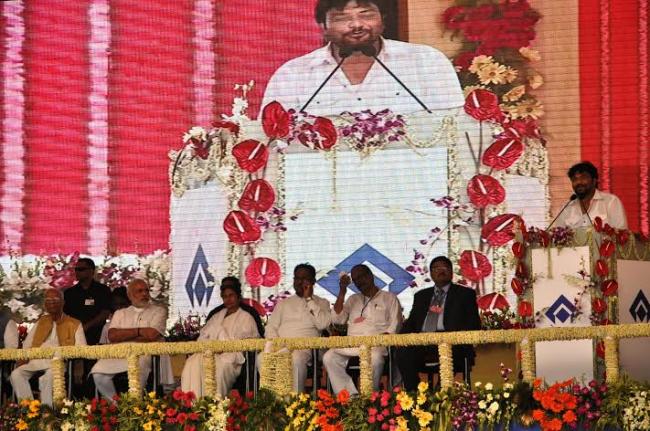 Modi dedicates IISCO unit to nation