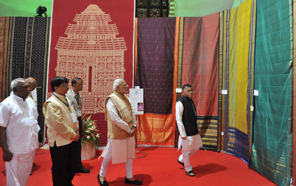 Narendra Modi being received by the Governor of Tamil Nadu