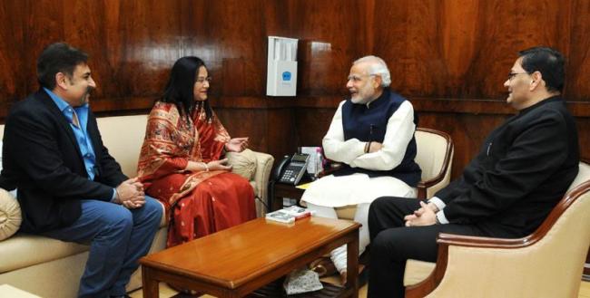 Netaji Subhas Chandra Bose's grand-niece , grand-nephew meet PM Modi