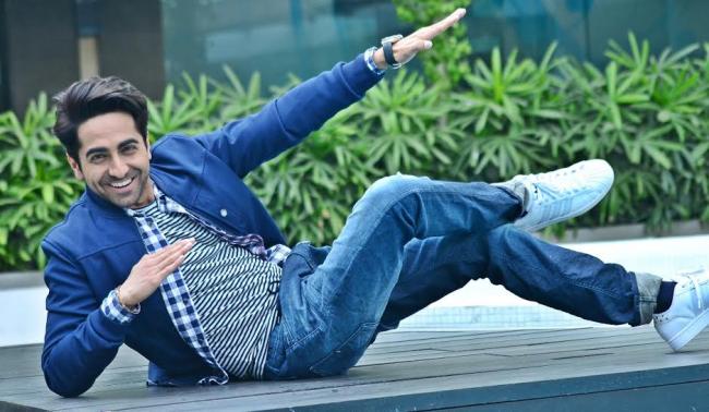 Ayushmann visits Kolkata to promote Hawaizaada