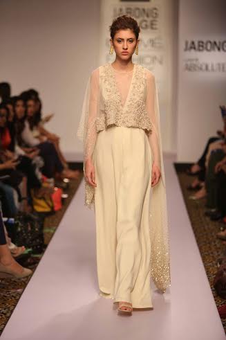 LFW: Shilpa Reddy and Ridhi Mehra presented amazing style directions  at Jabong stage