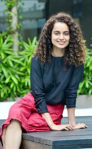 Kangana, Madhavan promote 'Tanu Weds Manu Returns' in Kolkata