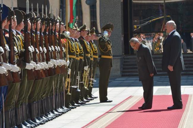 Mukherjee attends ceremonial reception at Palace of Independence