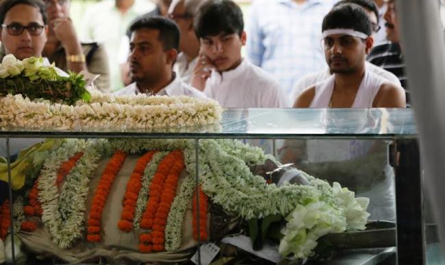 Dignitaries pay tributes to Jagmohan Dalmiya at CAB in Kolkata