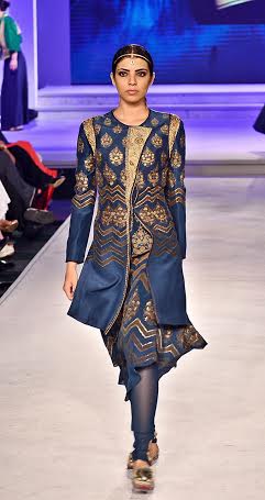 Blenders Pride Fashion Tour: Soha walks the ramp on Day one