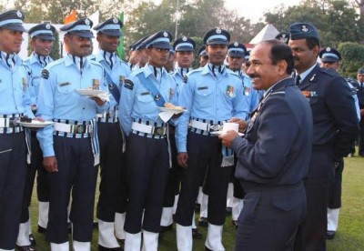 Arup Raha interacting with IAF Republic Day Parade 2015 marching contingent