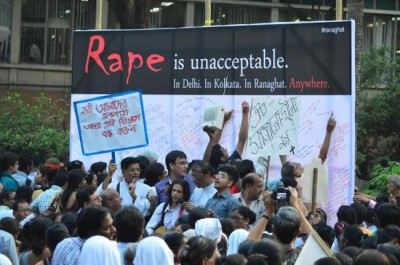 Kolkata shows solidarity with nun