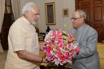 PM Modi meets President Pranab Mukherjee