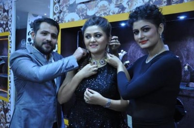 â€œBONDâ€¦Foreverâ€ launches its exclusive collection at Sonar Sansar