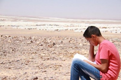 UN agency urges Jordan to allow 12,000 desperate Syrian refugees stranded at border