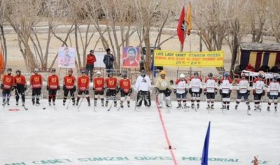 Army organizes ice hockey in Ladakh