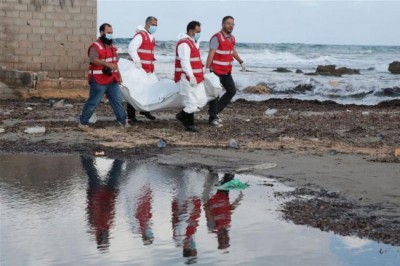 On Migrants Day, UN remembers thousands who lost their lives this year trying to reach safe harbour