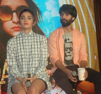 'Raitaa Phail Gaya' gets a Shaandaar launch