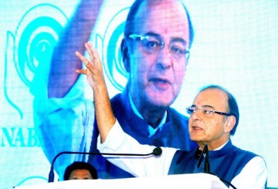 Govt  projects fiscal deficit at 3.9 per cent of GDP in 2015-16 financial year 