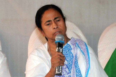 Mamata reaches Bangladesh