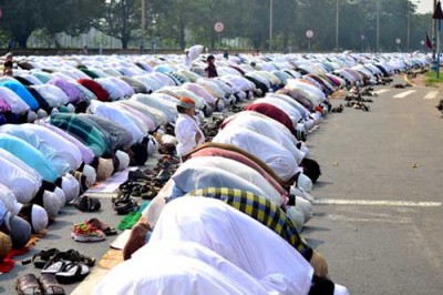 Eid-ul-Fitr being celebrated throughout India