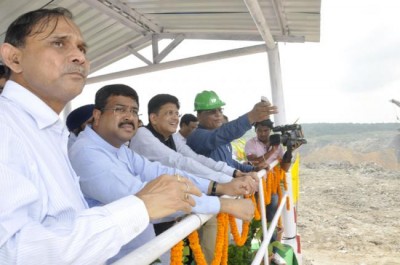Piyush Goyal visits Talcher Coalfields of MCL in Odisha 