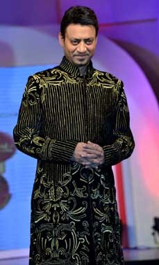 Actor Irrfan Khan chooses Piku over Ridley Scott's 'The Martian' 