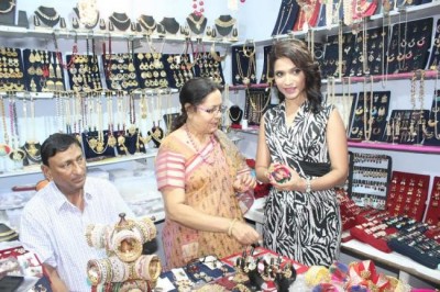 Kolkata hosts Rakhi Haat festival