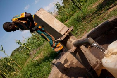 Ban hails UN Member States' agreement on 'people's agenda' to end poverty, promote sustainability