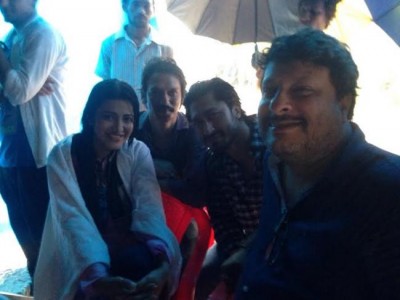 Shruti Haasan, Vidyut Jammwal shoot for  film "Yaara" in Mumbai monsoons