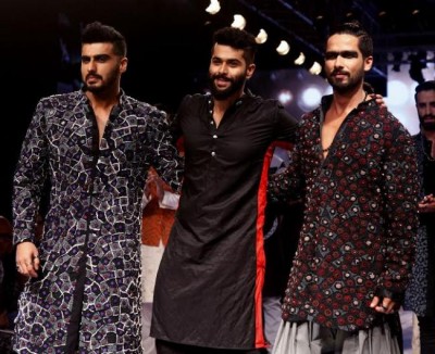 Shahid, Arjun walk LFW ramp for Kunal Rawal