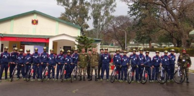 Cycle expedition team interact with Army  Commander