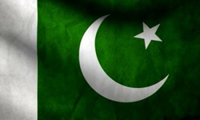 Protesters wave Pakistan, LeT flags in Srinagar